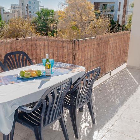 Cozy 1 Bedroom Apartment In Walking Distance To The Municipal Beach Paphos Eksteriør billede