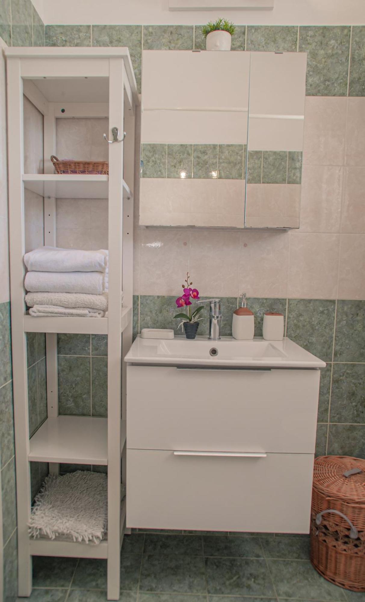 Cozy 1 Bedroom Apartment In Walking Distance To The Municipal Beach Paphos Eksteriør billede